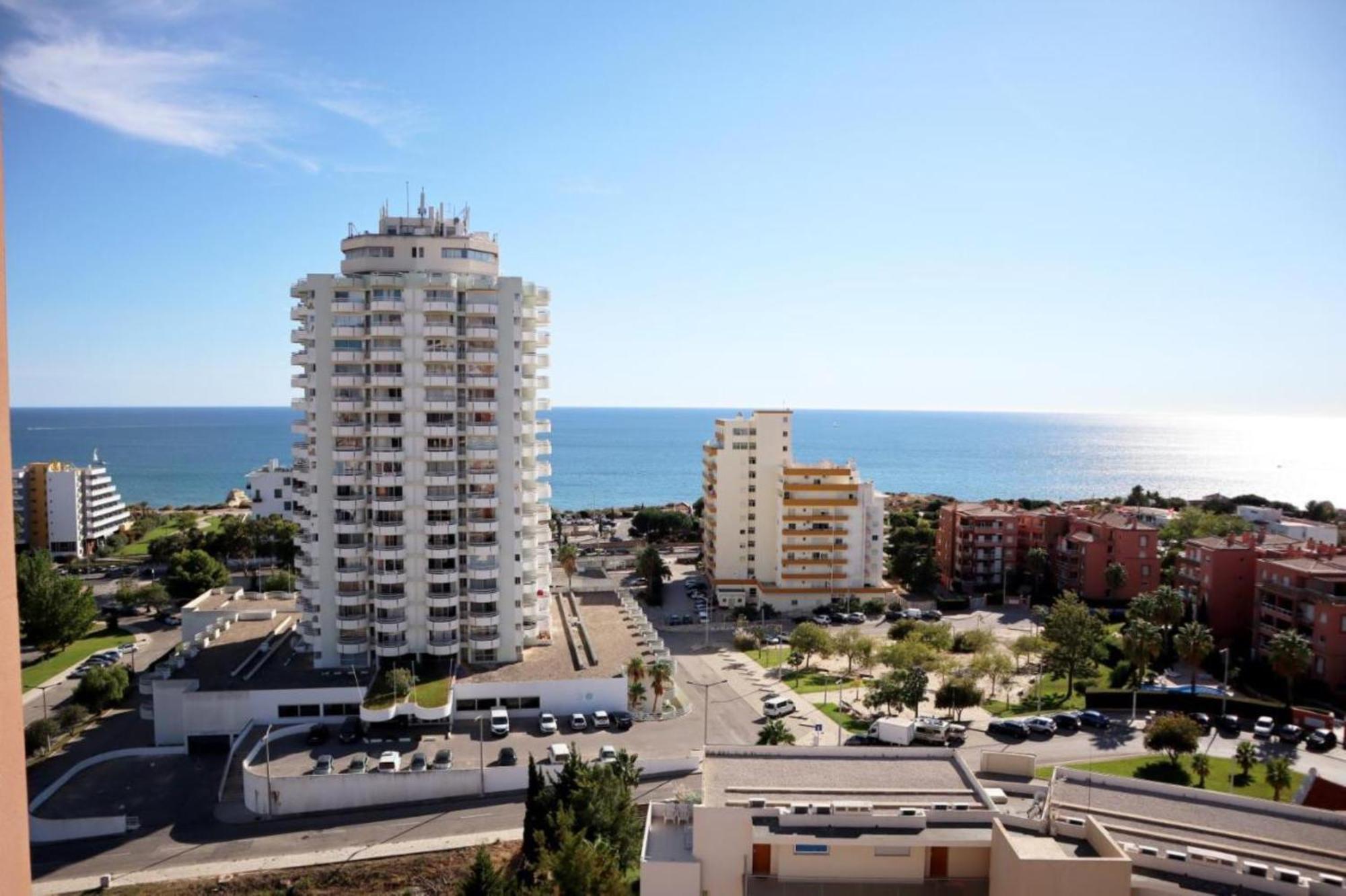 Amazing Green Tower 3 Castle Flat With Balcony بورتيماو المظهر الخارجي الصورة